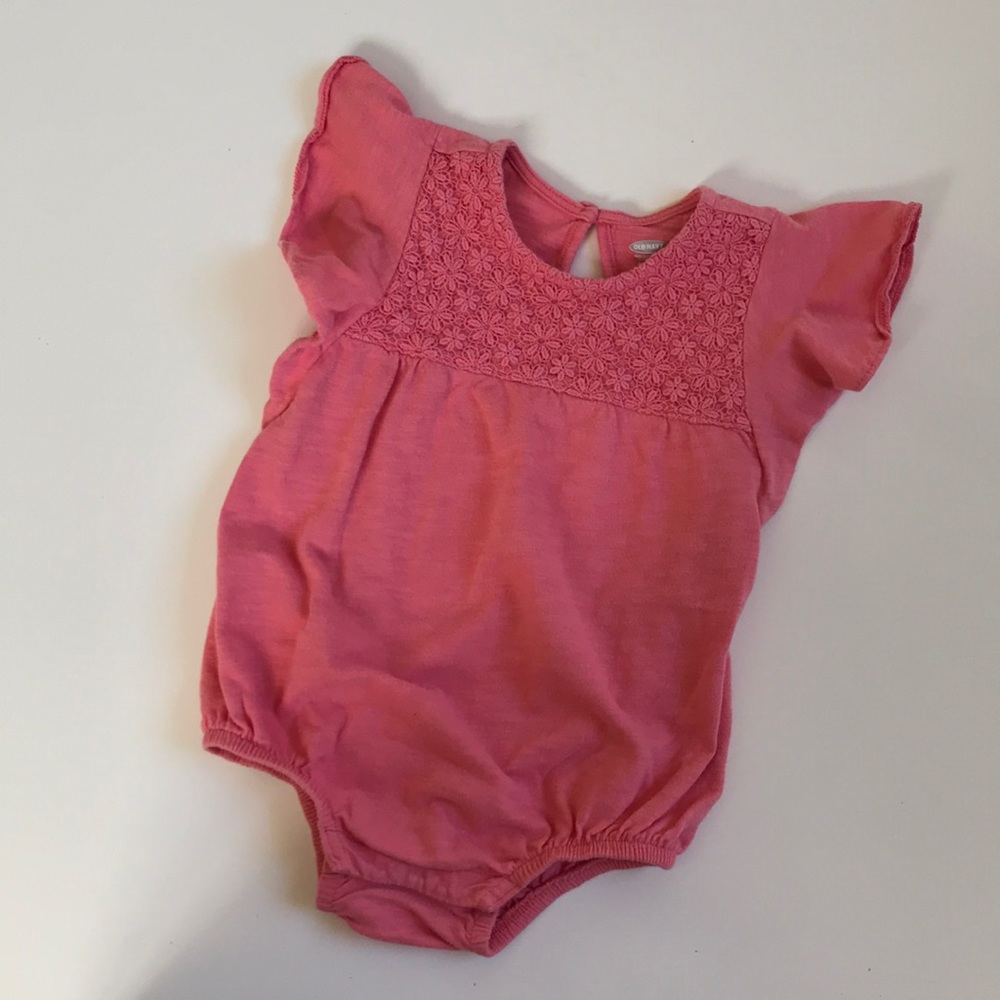 Old Navy flutter sleeve bubble romper 18-24 MO